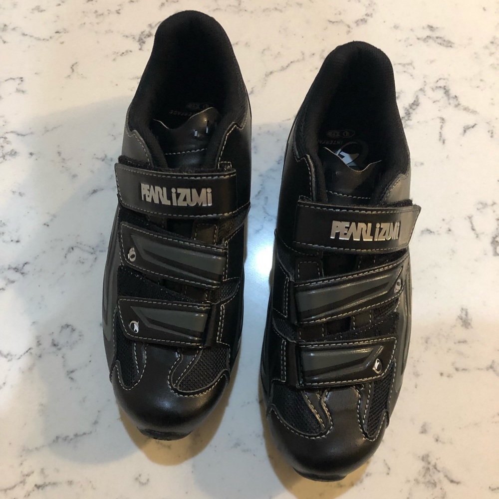 Pearl iZUMi Cycling/Spinning shoes with SPD cleats
